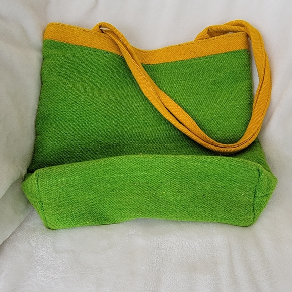 Embroidered wool bag - Picture 11 of 13